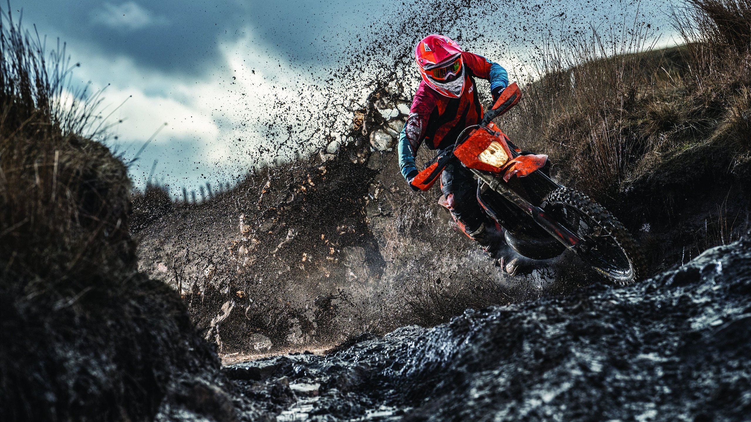 莱万爆发破僵局，哥斯达黎加单节闪电战击穿瑞士防线